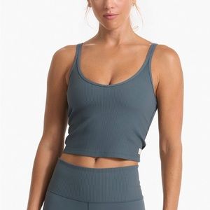 VUORI WOMEN'S RIB CROP TANK stone blue green size medium